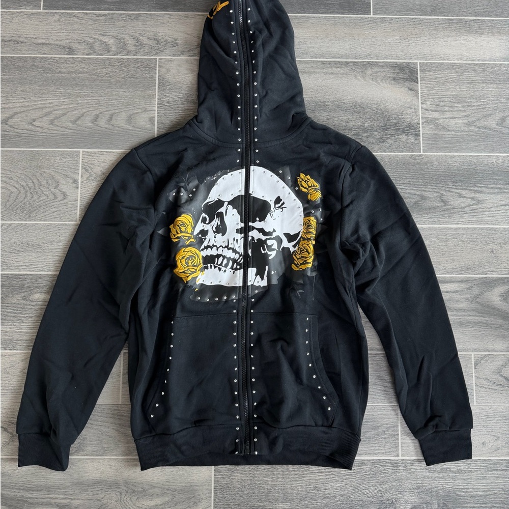 Black Skull Graphic Zip-Up Sweater